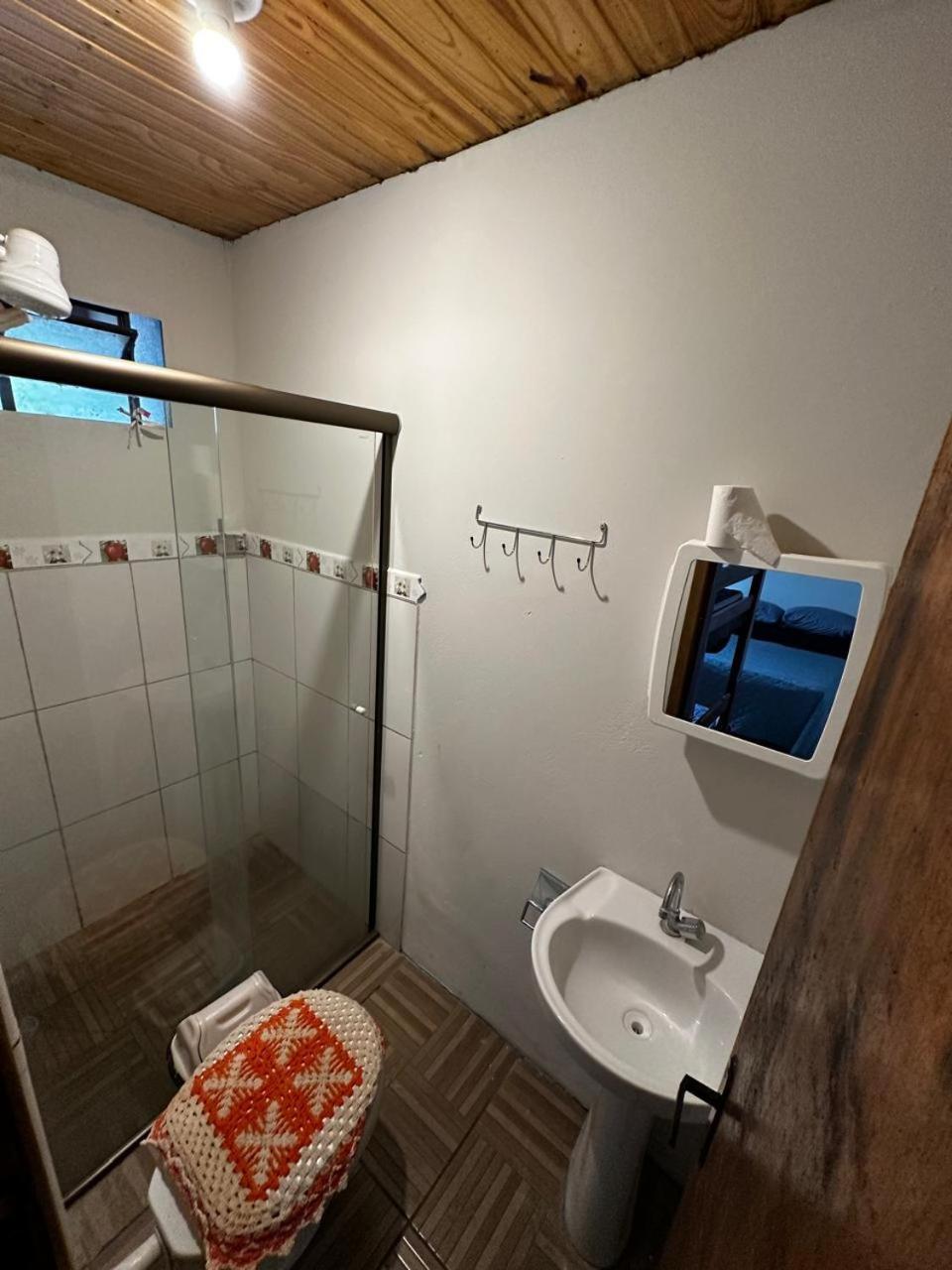 Casa Grande Com Piscina E Churrasqueira *